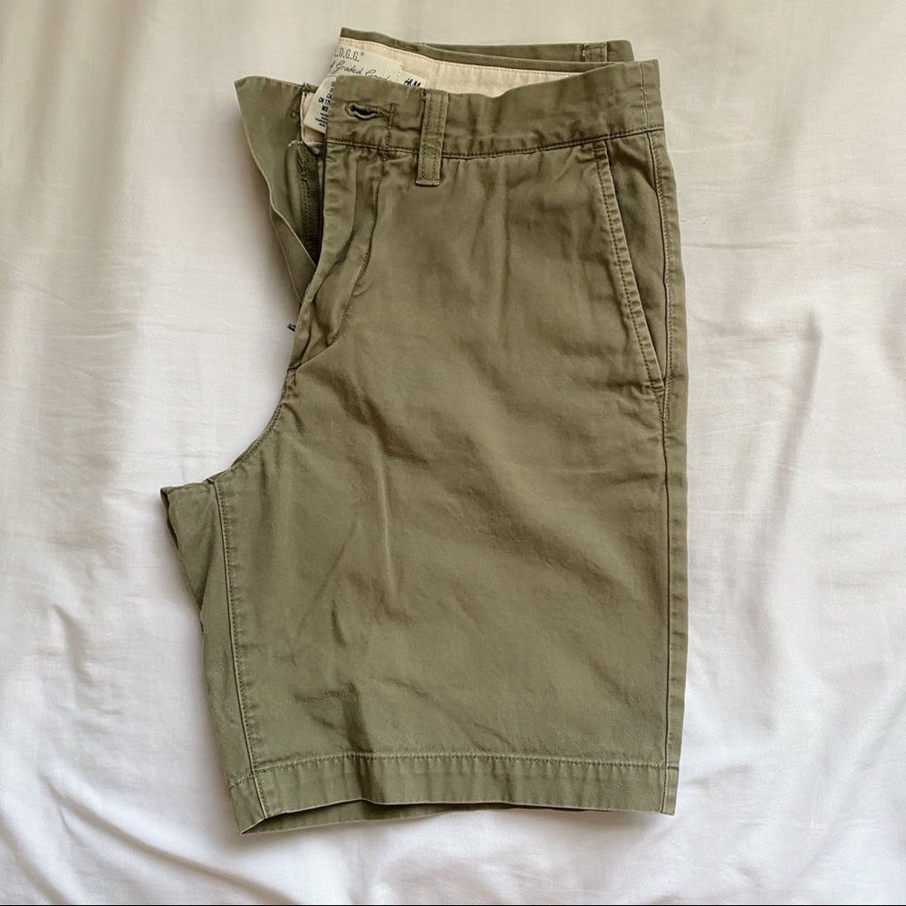 Hunter green chino shorts